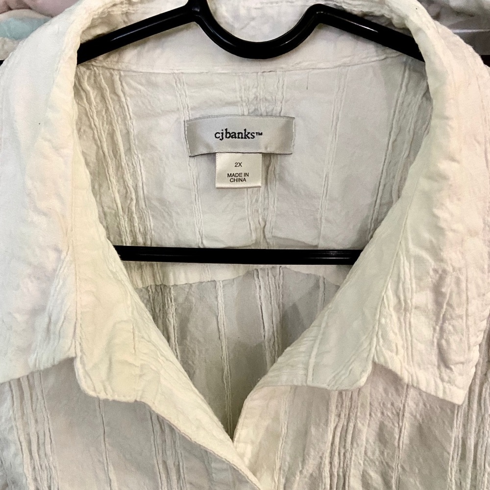 2X CJ BANKS Woman’s Shirt